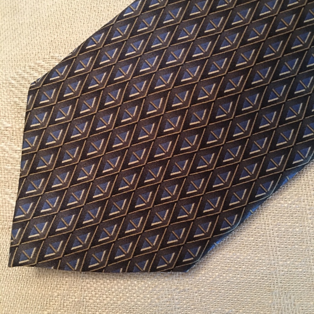 Host Pick: NEO by Bill Bless silk Tie